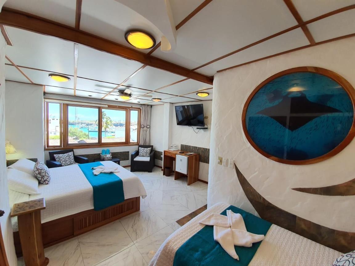 Bed and Breakfast Casa Ocean Pier Puerto Ayora  Esterno foto