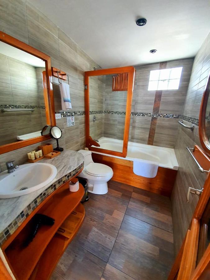 Bed and Breakfast Casa Ocean Pier Puerto Ayora  Esterno foto