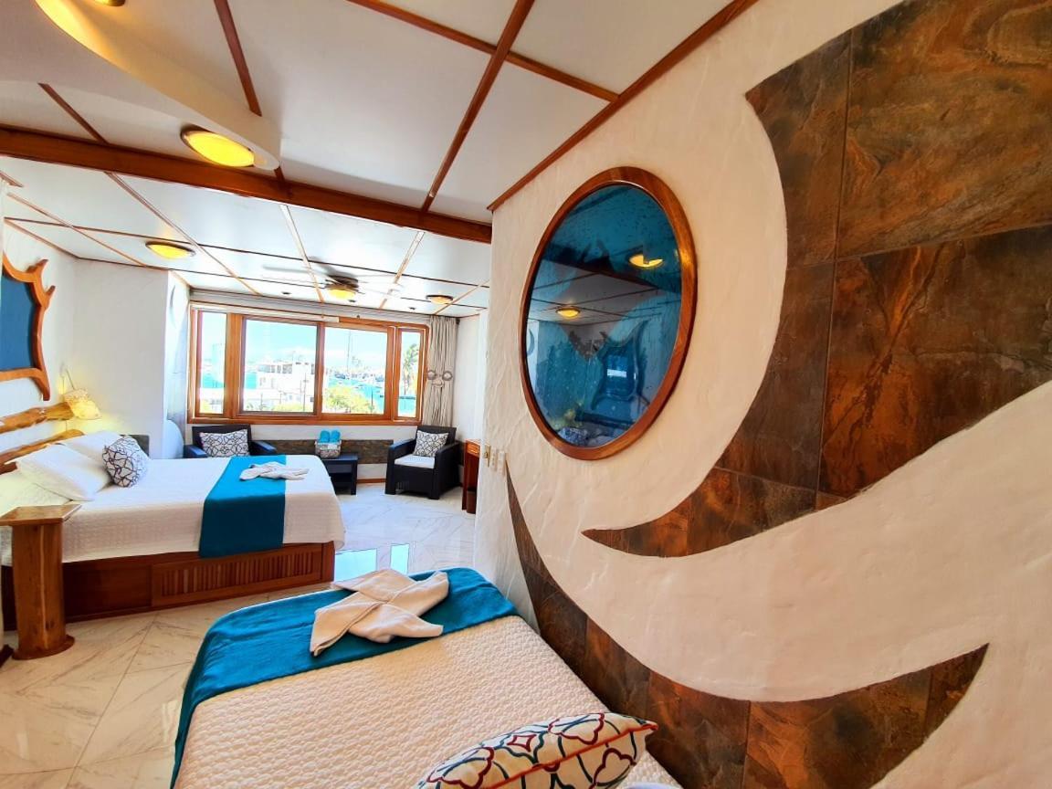 Bed and Breakfast Casa Ocean Pier Puerto Ayora  Esterno foto