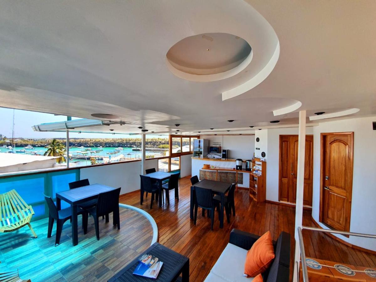 Bed and Breakfast Casa Ocean Pier Puerto Ayora  Esterno foto