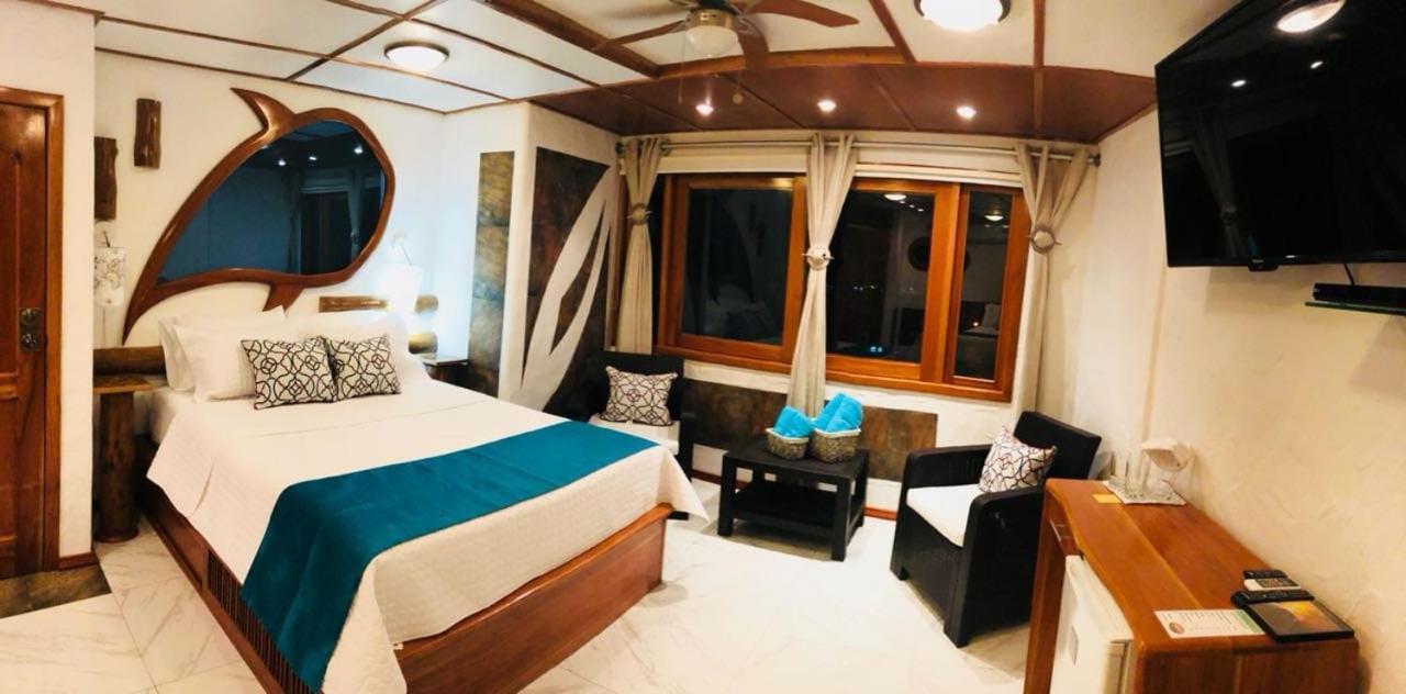Bed and Breakfast Casa Ocean Pier Puerto Ayora  Esterno foto