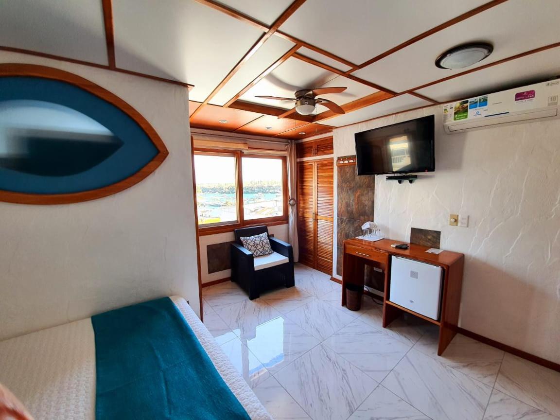 Bed and Breakfast Casa Ocean Pier Puerto Ayora  Esterno foto