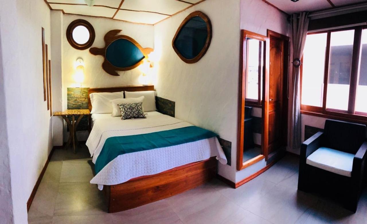 Bed and Breakfast Casa Ocean Pier Puerto Ayora  Esterno foto
